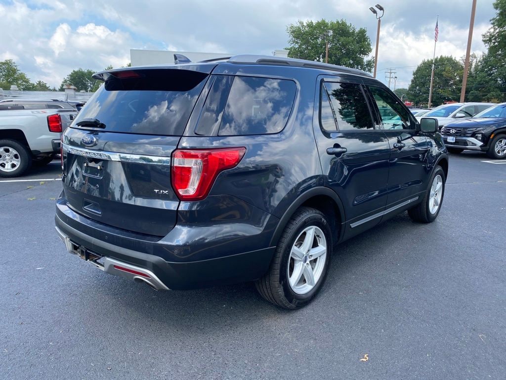 Used 2017 Ford Explorer XLT SUV