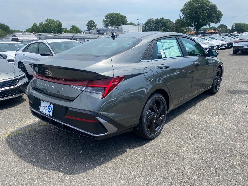 New 2026 Hyundai Elantra SEL Sport Premium Sedan