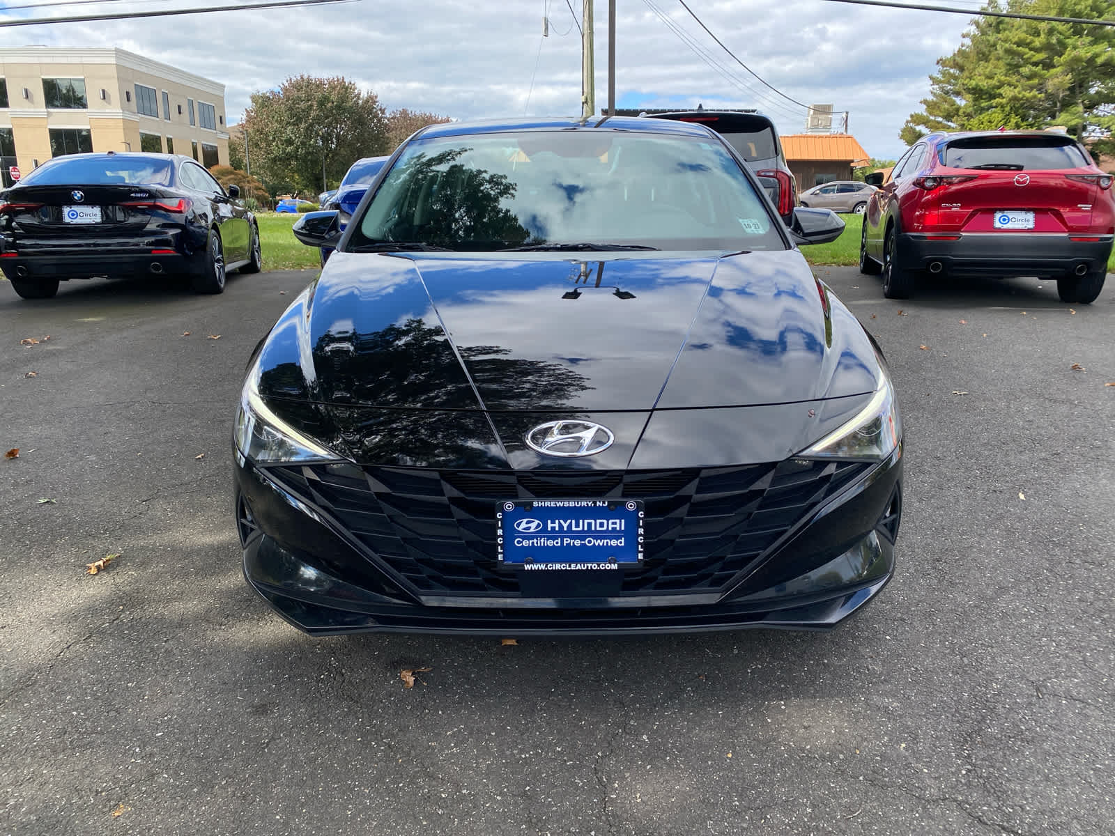 2023 Hyundai Elantra SEL photo 2