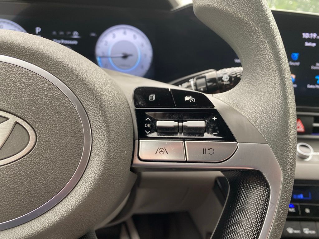 2024 Hyundai Elantra SEL - Photo 21
