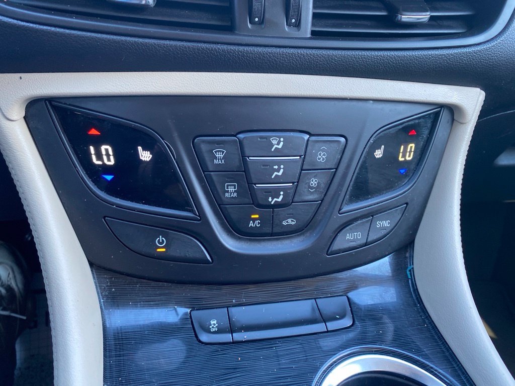 2017 Buick Envision Essence - Photo 19