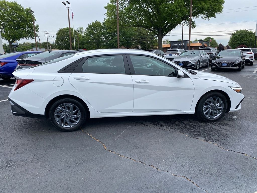 Used 2024 Hyundai Elantra SEL Sedan