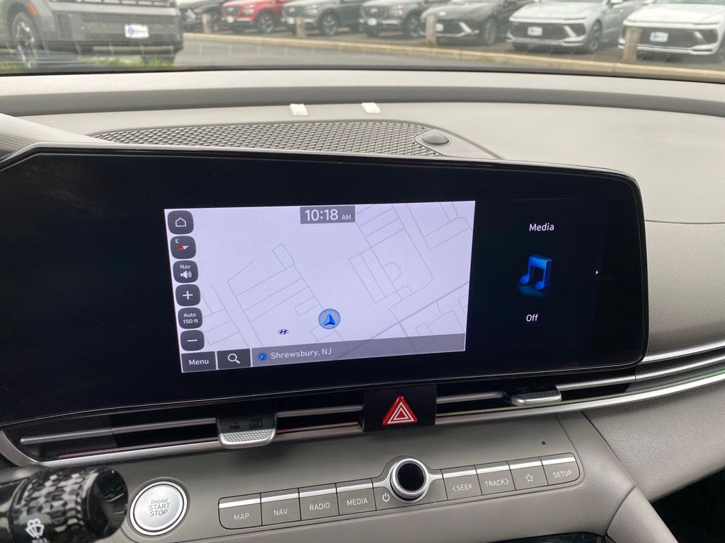 2024 Hyundai Elantra SEL - Photo 16