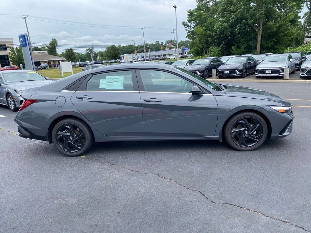 New 2026 Hyundai Elantra SEL Sport Premium Sedan