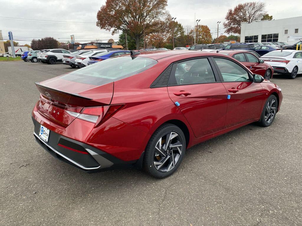 New 2025 Hyundai Elantra SEL Sport Sedan