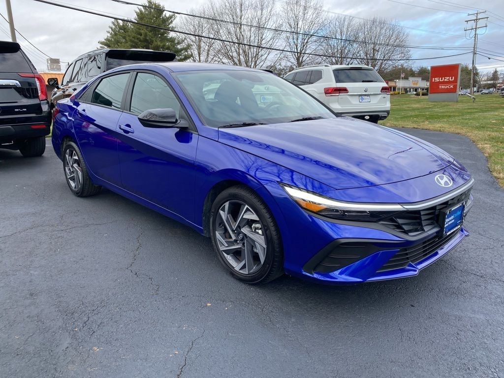 Certified 2025 Hyundai Elantra SEL Sport Sedan