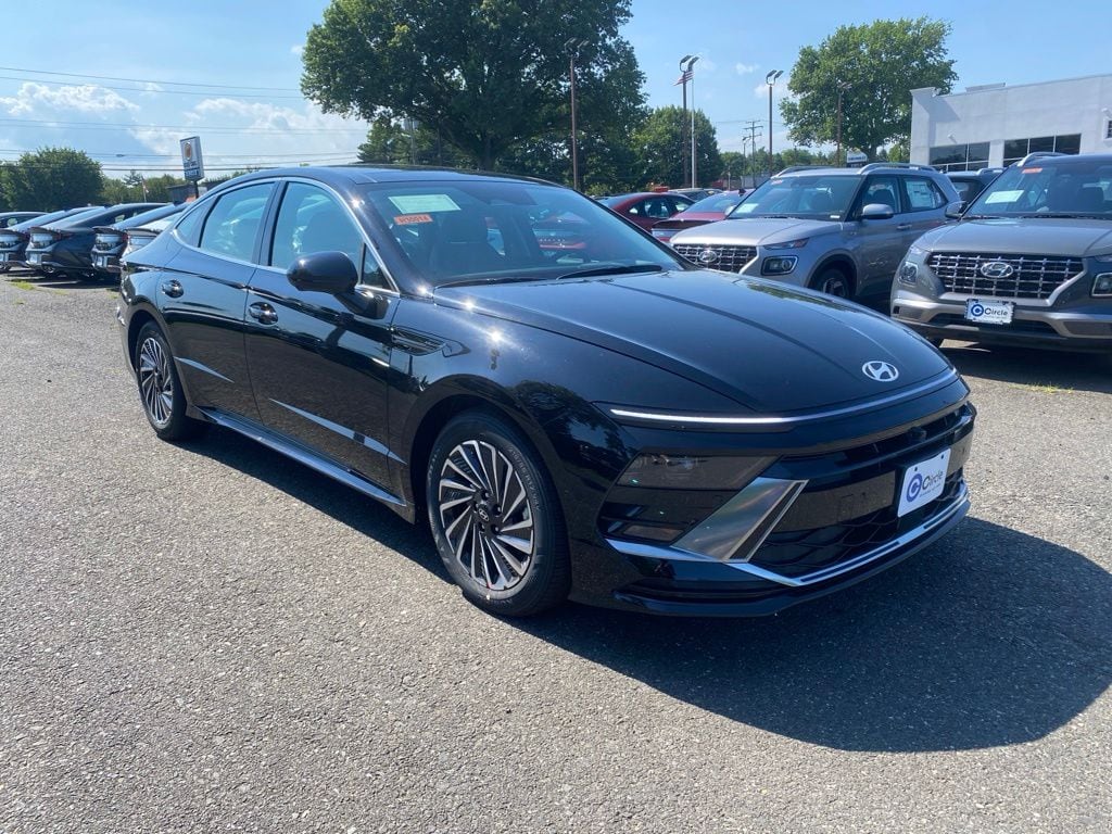 New 2026 Hyundai Sonata Hybrid Limited Sedan