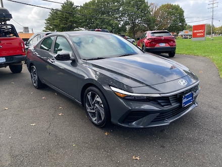 2025 Hyundai Elantra SEL Sport Sedan