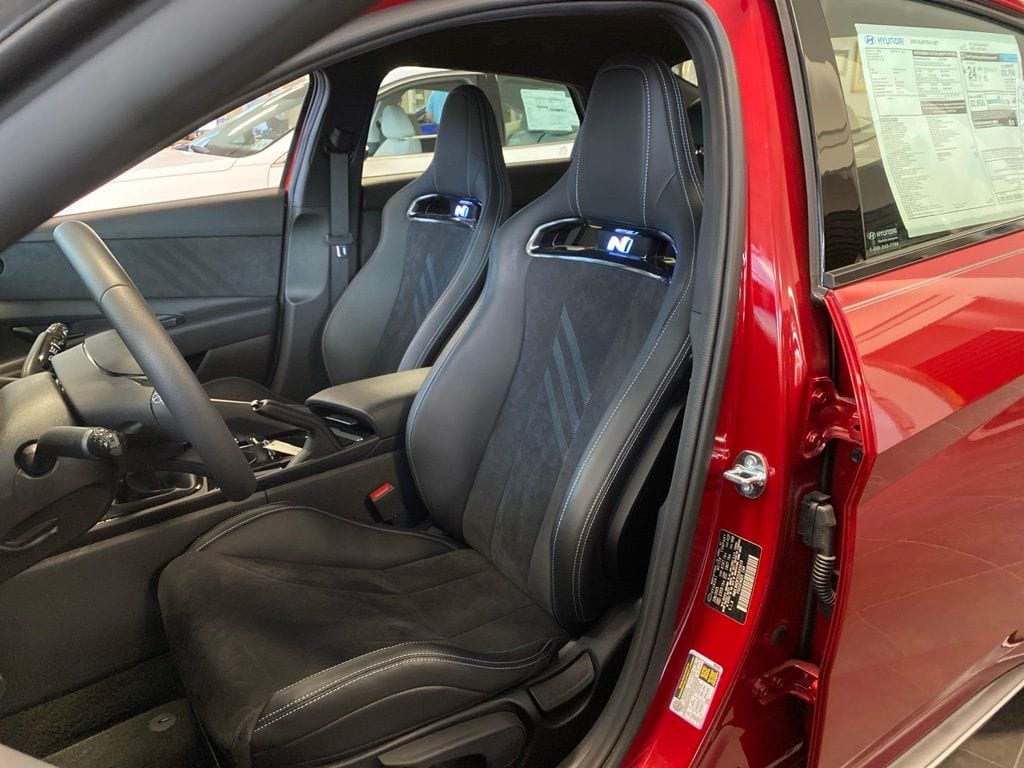 2025 Hyundai Elantra N - Photo 14
