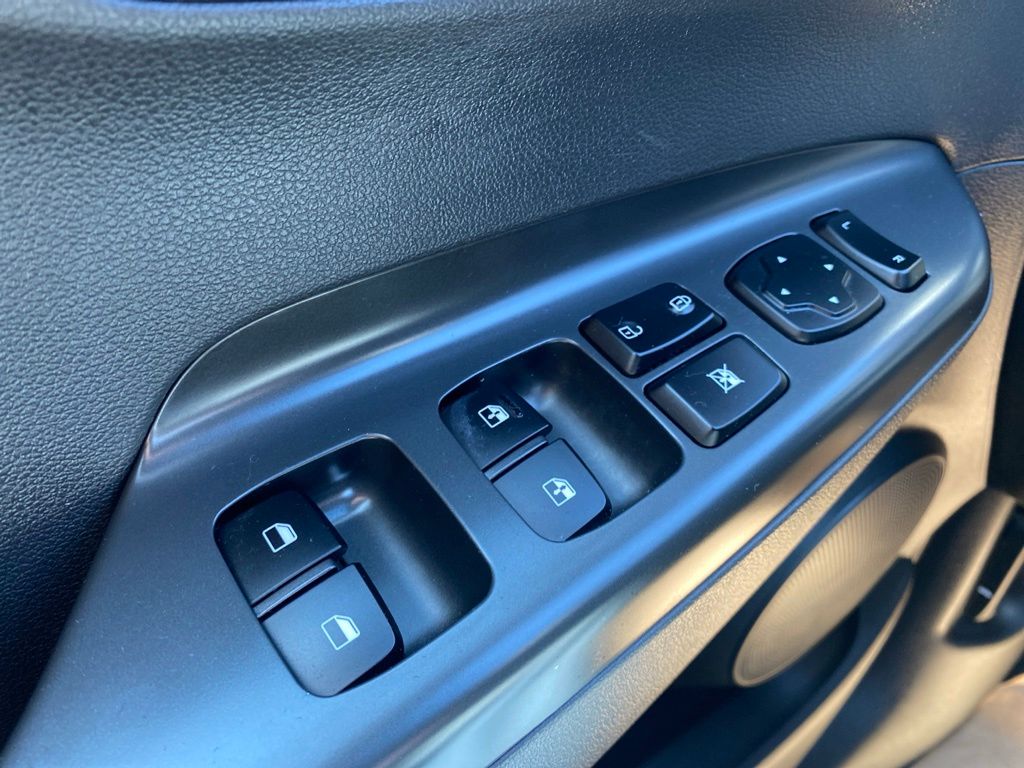 2023 Hyundai Kona N Line - Photo 23