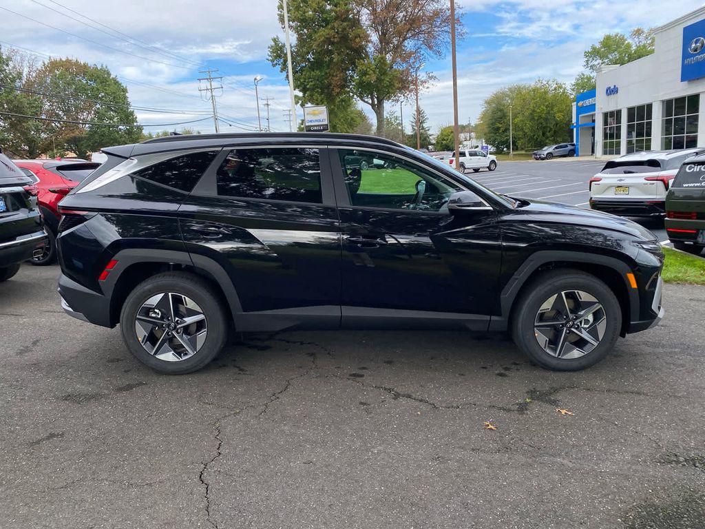 2026 Hyundai Tucson SEL Convenience photo 2