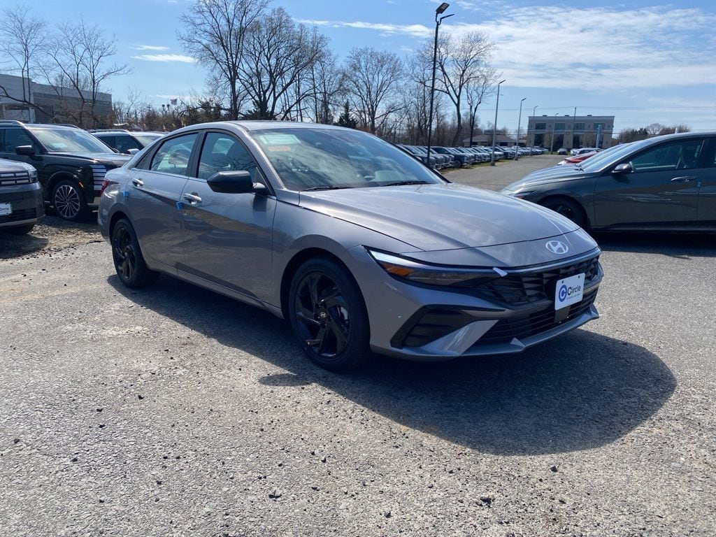 2026 Hyundai Elantra 2.0 SEL Sport Premium's photo