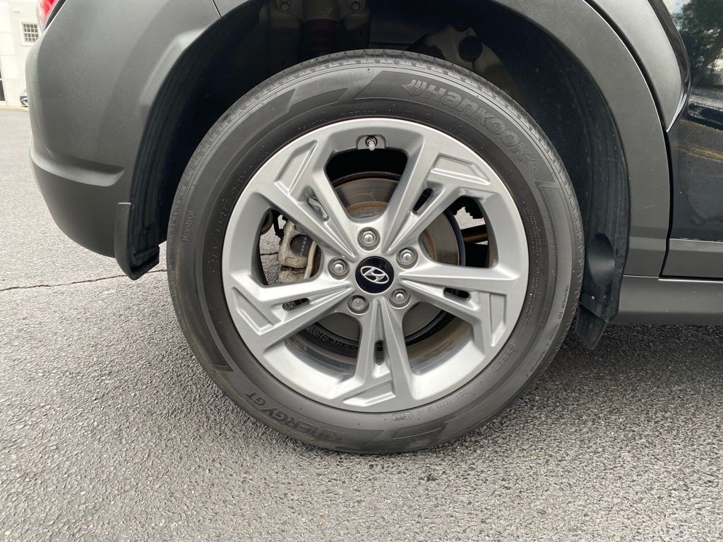 2023 Hyundai Kona SEL - Photo 9
