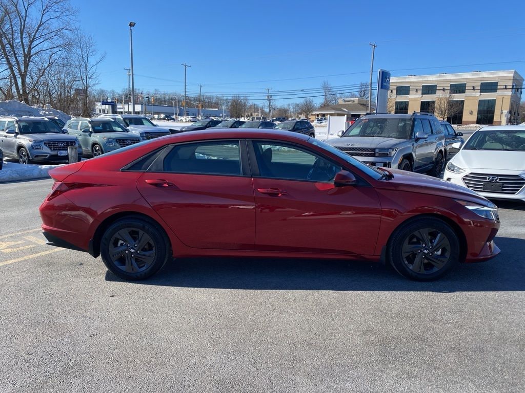 Used 2023 Hyundai Elantra SEL Sedan
