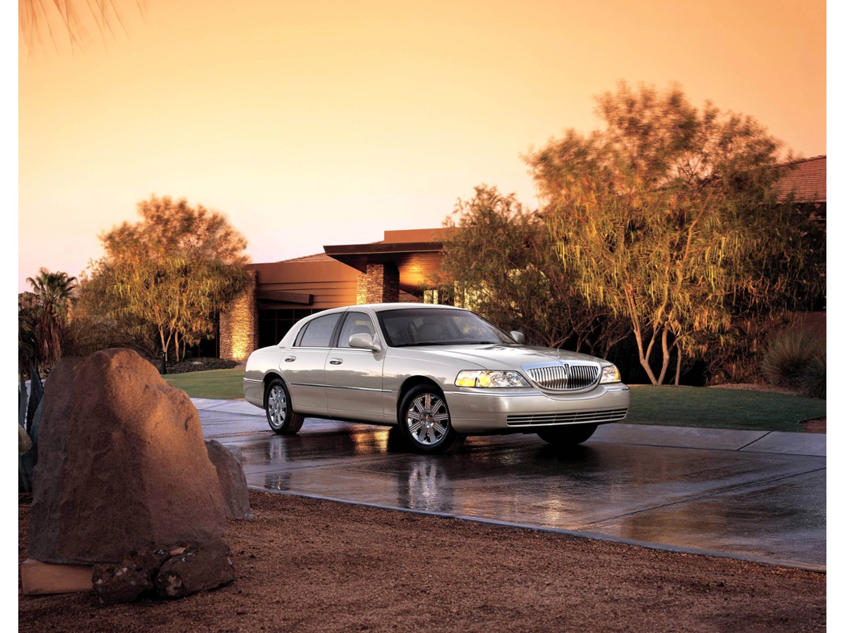  Lincoln Town Car