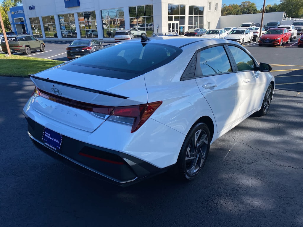 Certified 2025 Hyundai Elantra SEL Sport IVT