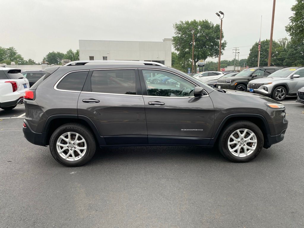 Used 2016 Jeep Cherokee Latitude with VIN 1C4PJMCB7GW299722 for sale in Shrewsbury, NJ
