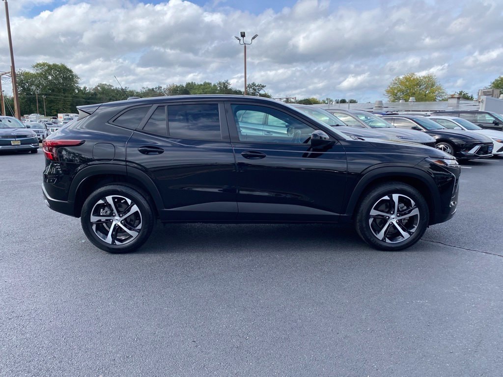 Certified 2024 Chevrolet Trax 1RS SUV