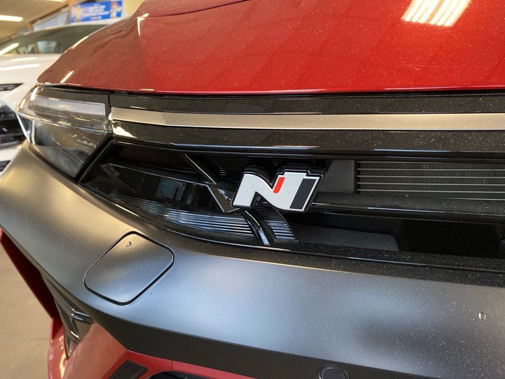 2025 Hyundai Elantra N - Photo 7