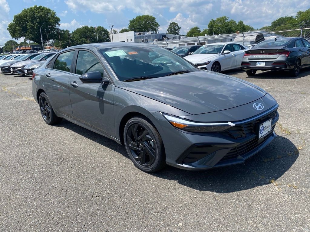 New 2026 Hyundai Elantra SEL Sport Sedan