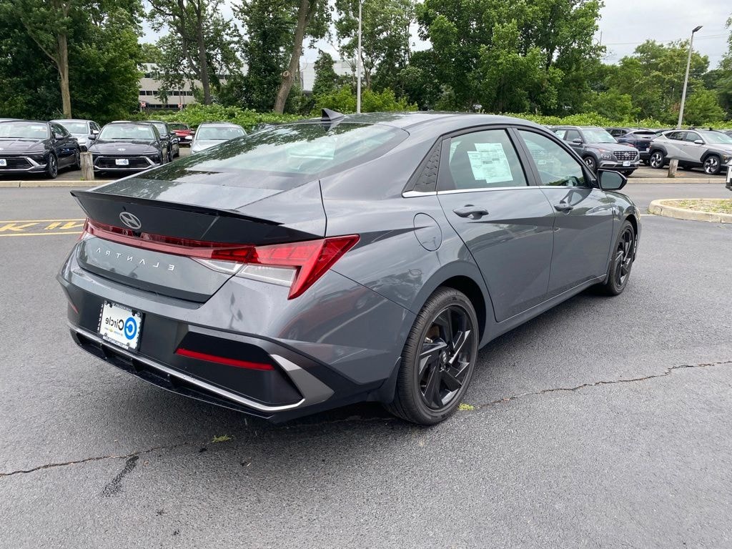 New 2026 Hyundai Elantra SEL Sport Premium Sedan