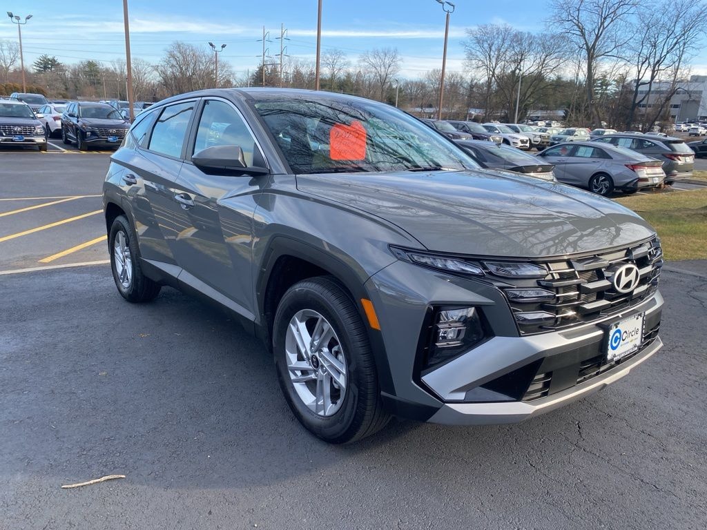 New 2025 Hyundai Tucson SE SUV