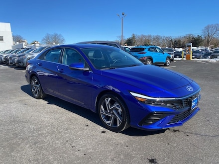 2025 Hyundai Elantra Limited Sedan