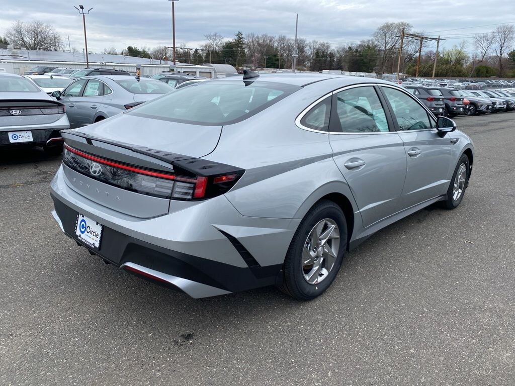 New 2026 Hyundai Sonata SE Sedan