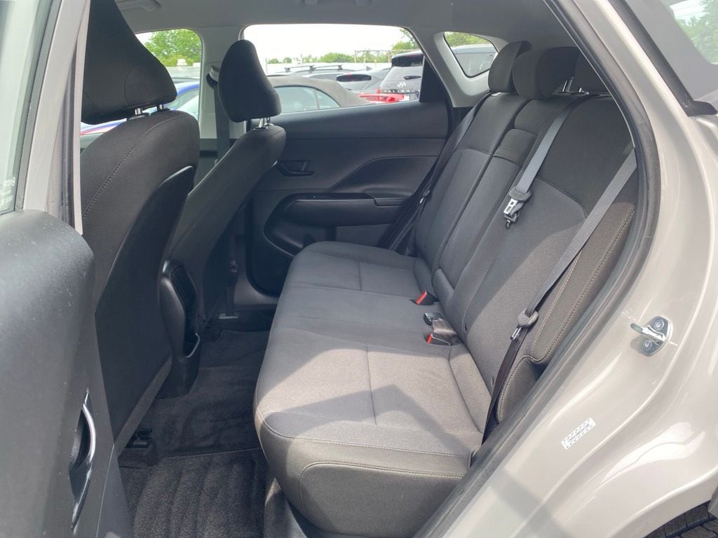 2024 Hyundai Kona SE - Photo 14