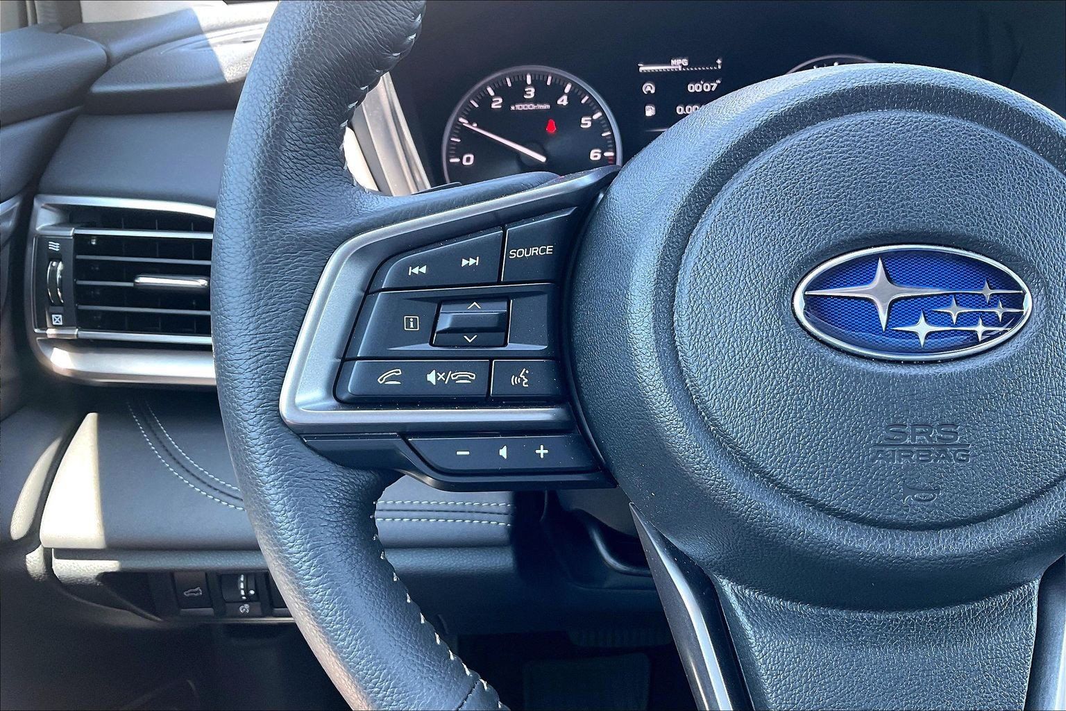 2025 Subaru Outback Limited - Photo 24