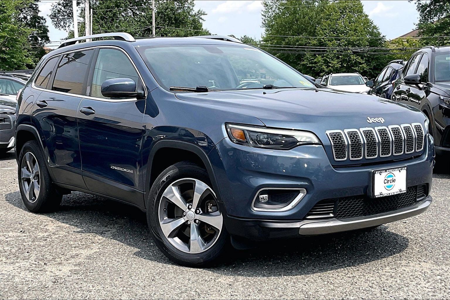 Used 2019 Jeep Cherokee Limited with VIN 1C4PJMDX8KD451361 for sale in Tinton Falls, NJ