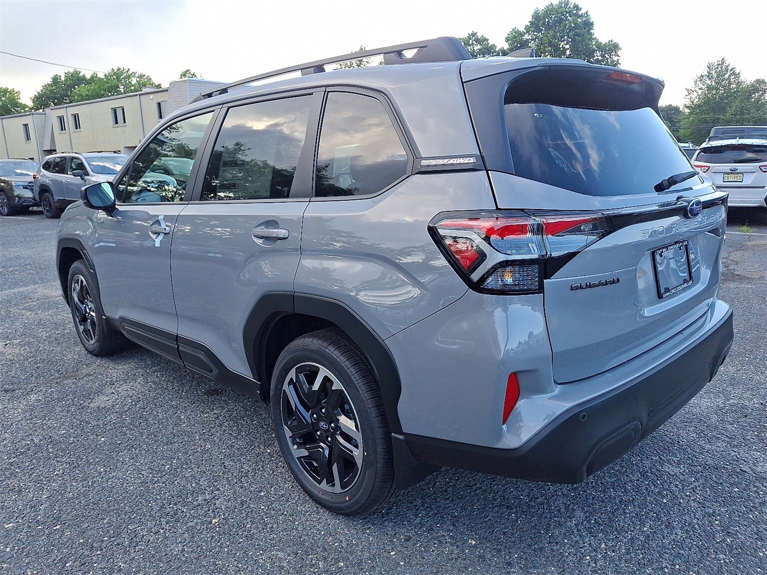 2025 Subaru Forester Limited photo 4
