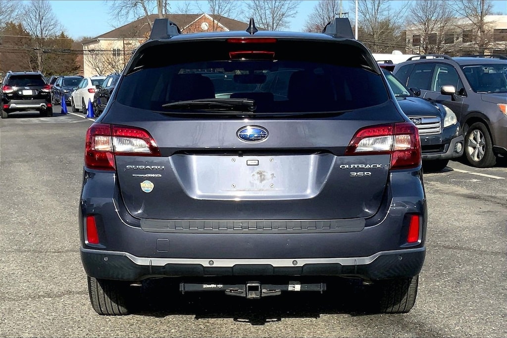 Used 2017 Subaru Outback 3.6R Limited with SUV