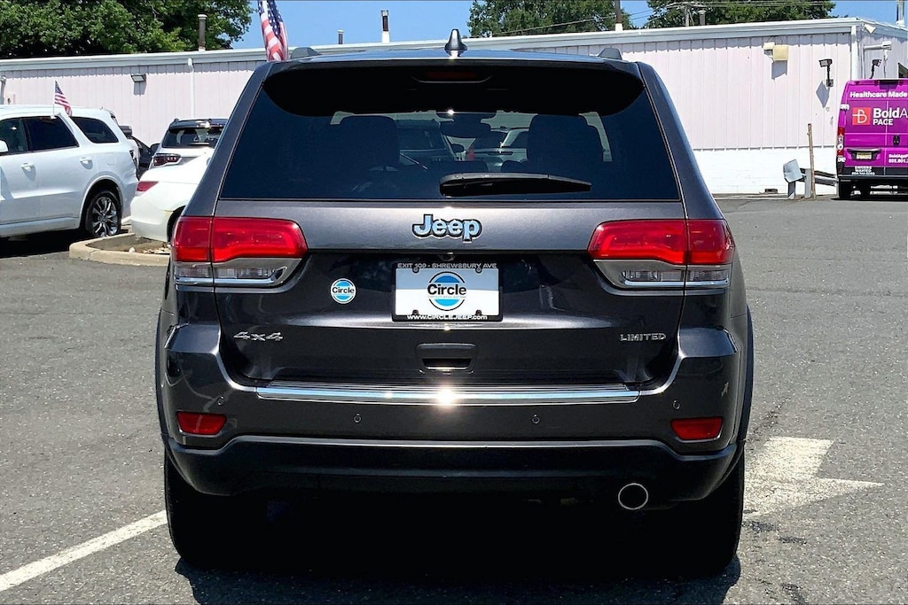 Used 2018 Jeep Grand Cherokee Limited 4x4 SUV