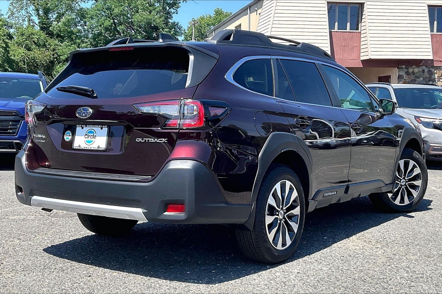 2025 Subaru Outback Limited - Photo 13