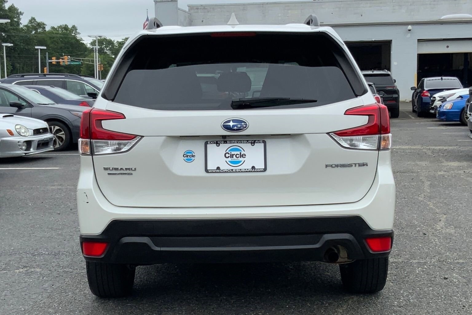 2022 Subaru Forester Premium photo 2