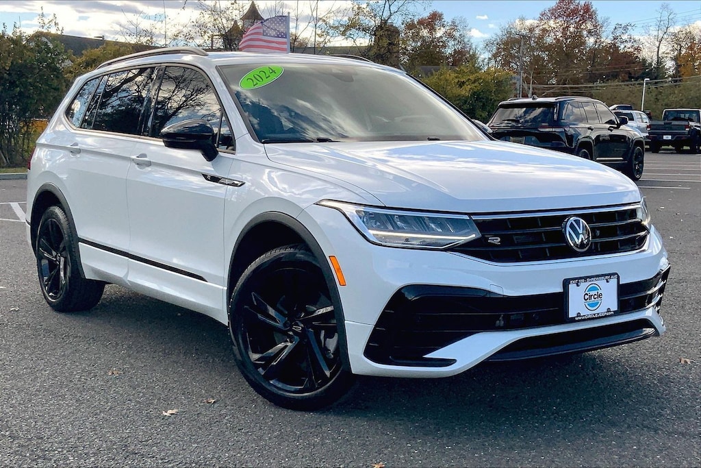 Used 2024 Volkswagen Tiguan 2.0T SE R-Line Black SUV