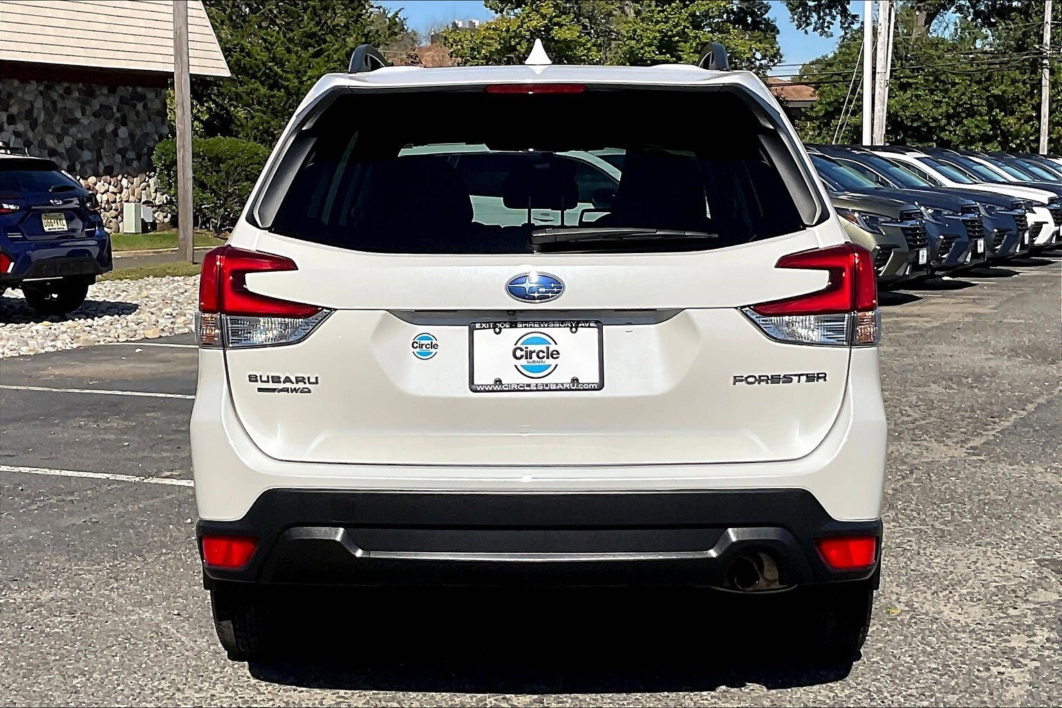 2022 Subaru Forester Premium photo 4