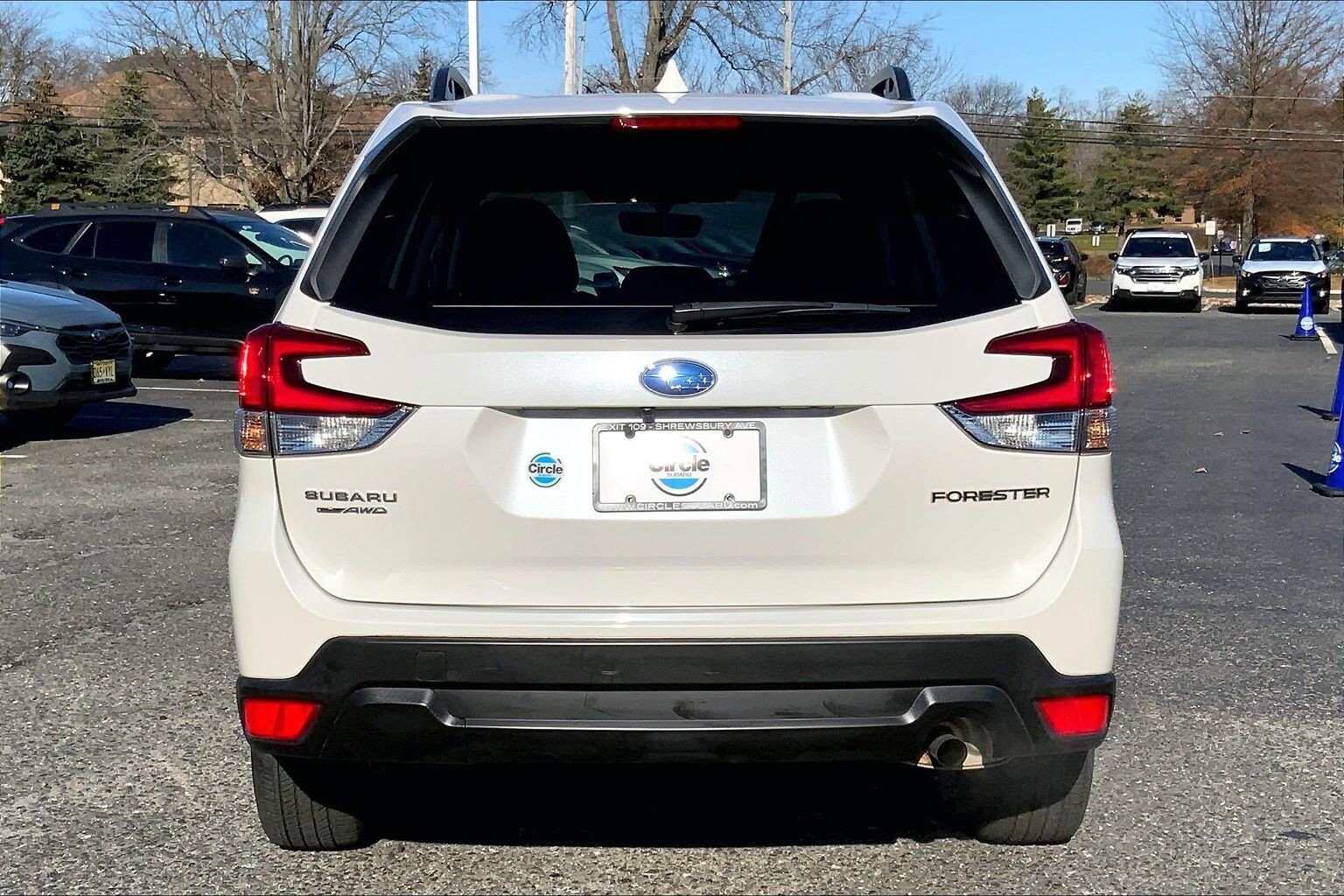 2023 Subaru Forester Premium photo 3