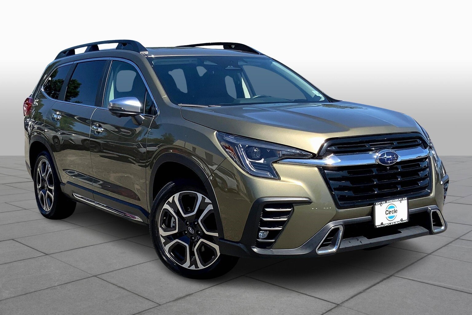 2023 Subaru Ascent Touring photo 2