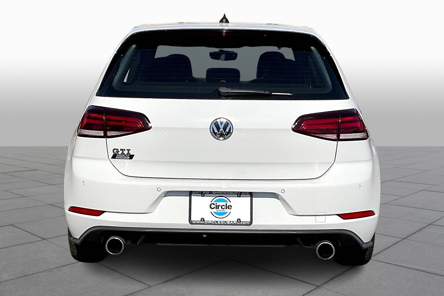 2018 Volkswagen Golf GTI photo 3