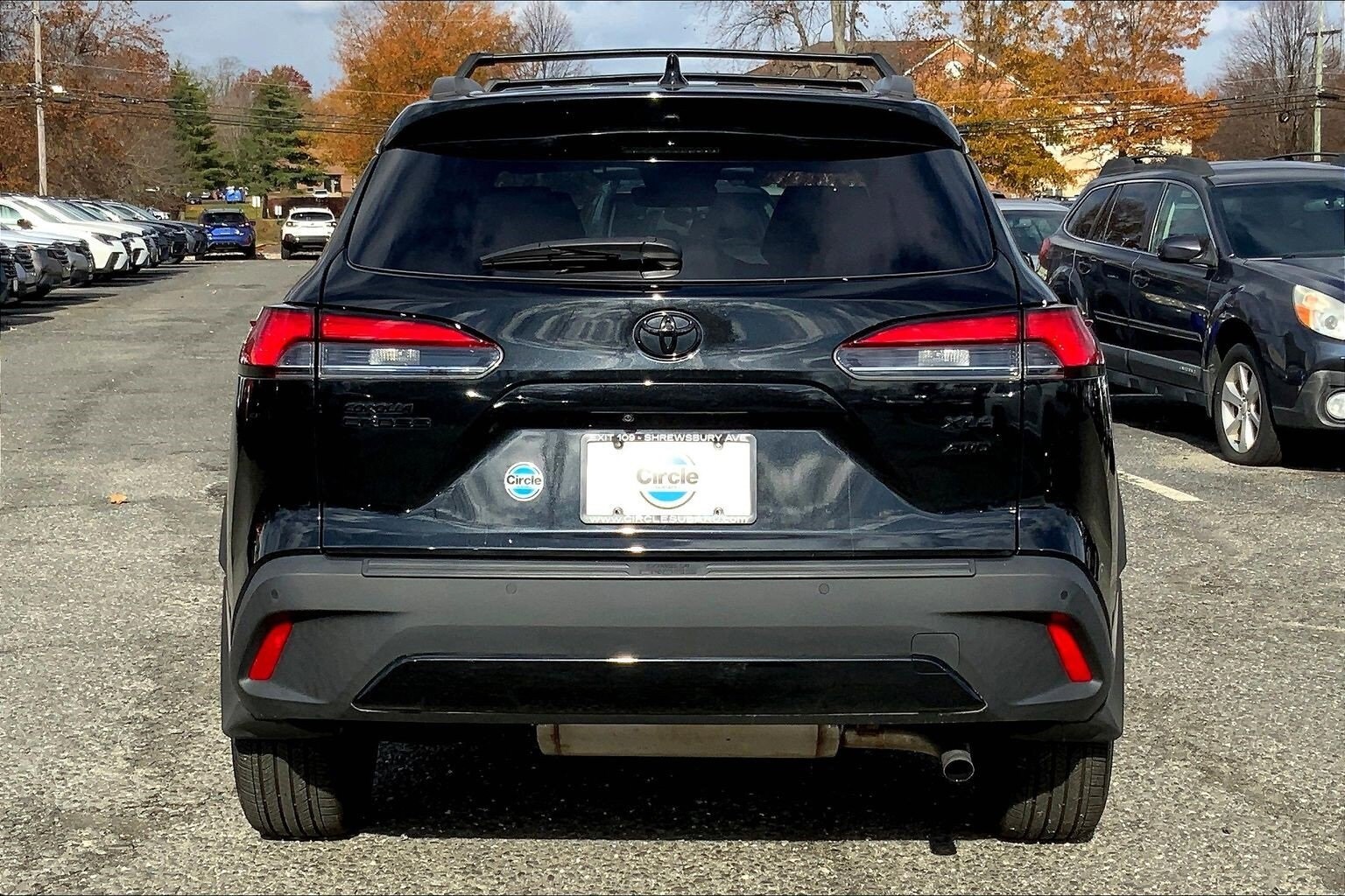 2023 Toyota Corolla Cross XLE photo 4