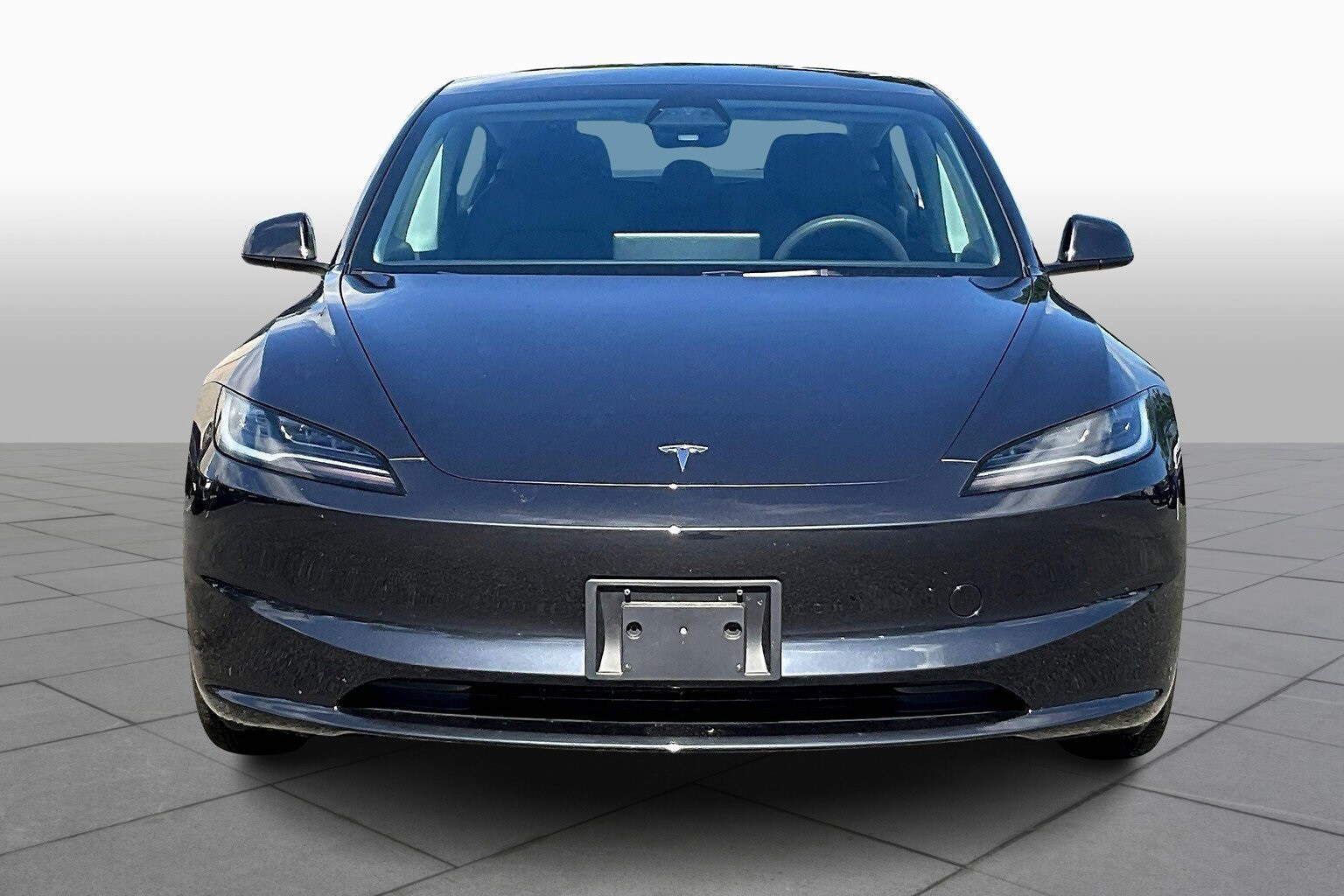 2024 Tesla Model 3 photo 3