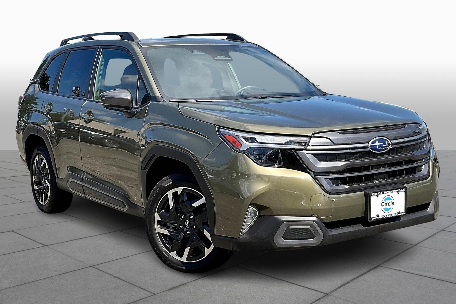 2025 Subaru Forester Limited photo 2