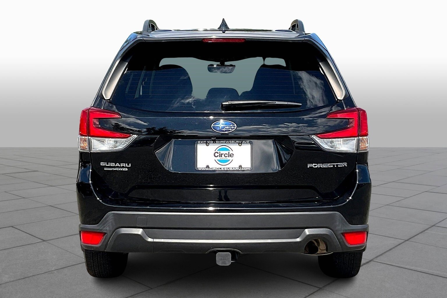 2023 Subaru Forester Premium photo 4