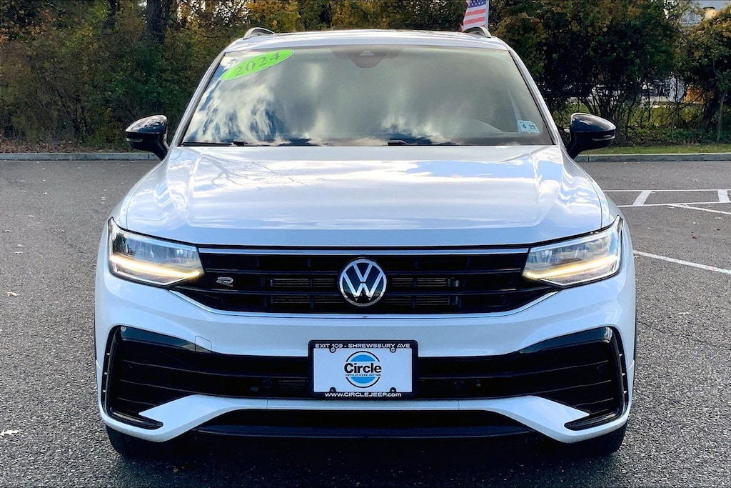 Used 2024 Volkswagen Tiguan 2.0T SE R-Line Black SUV