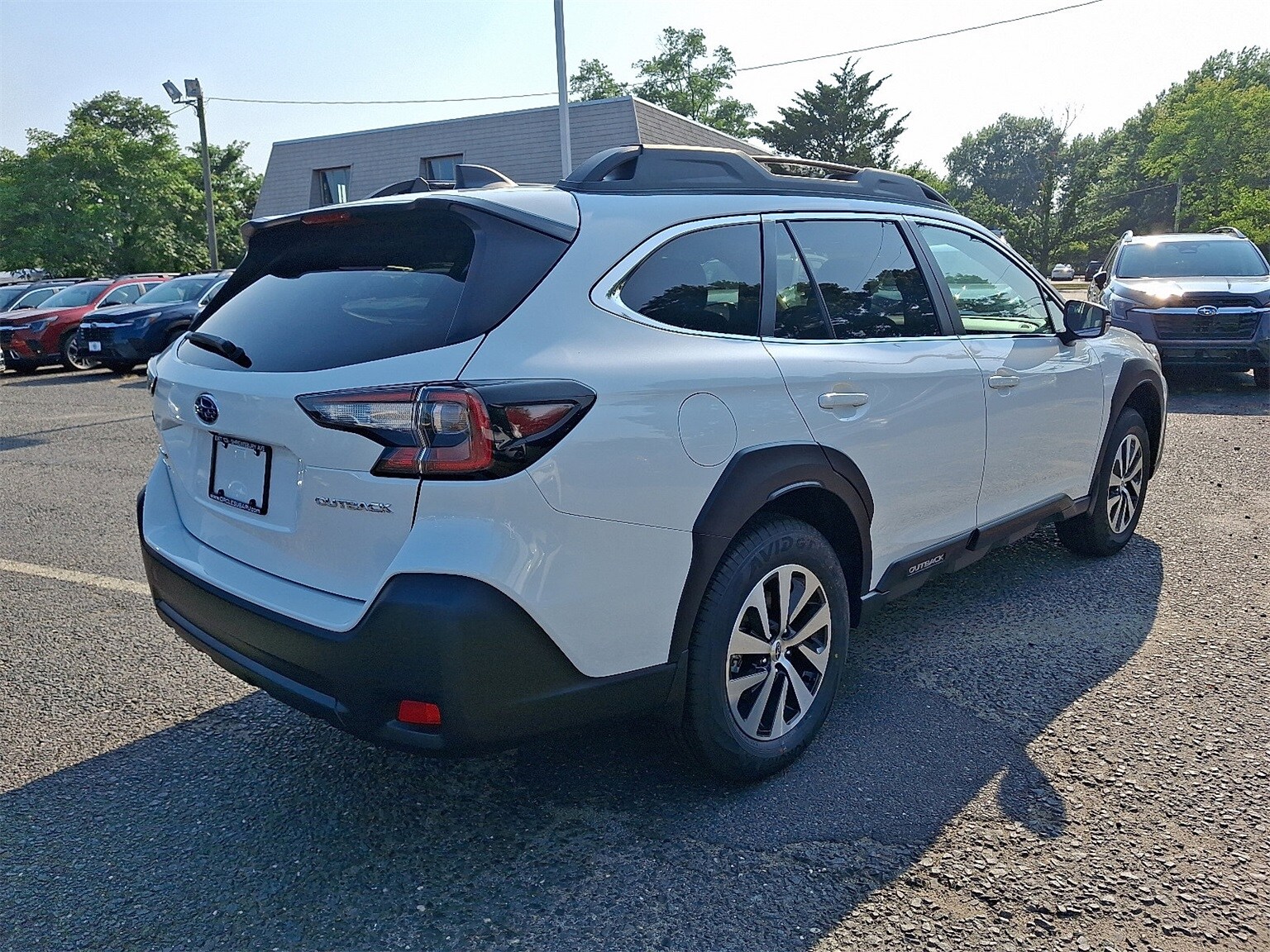 2025 Subaru Outback Premium photo 3