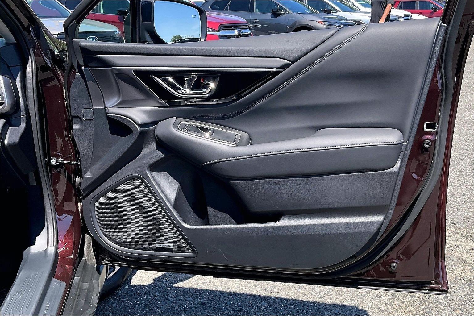 2025 Subaru Outback Limited - Photo 23