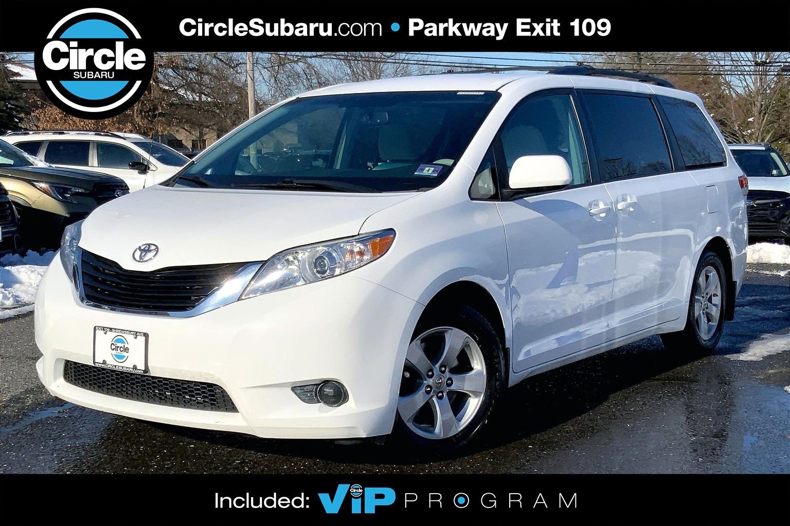 2013 Toyota Sienna LE's photo