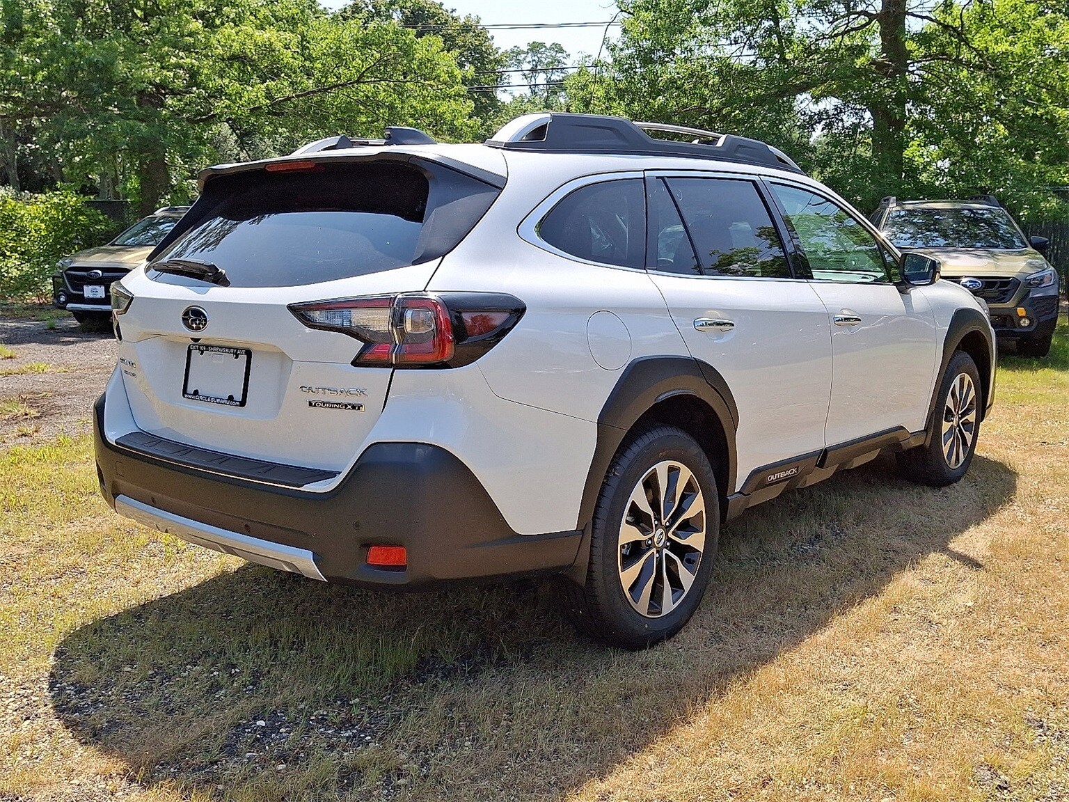 2025 Subaru Outback Touring XT photo 2